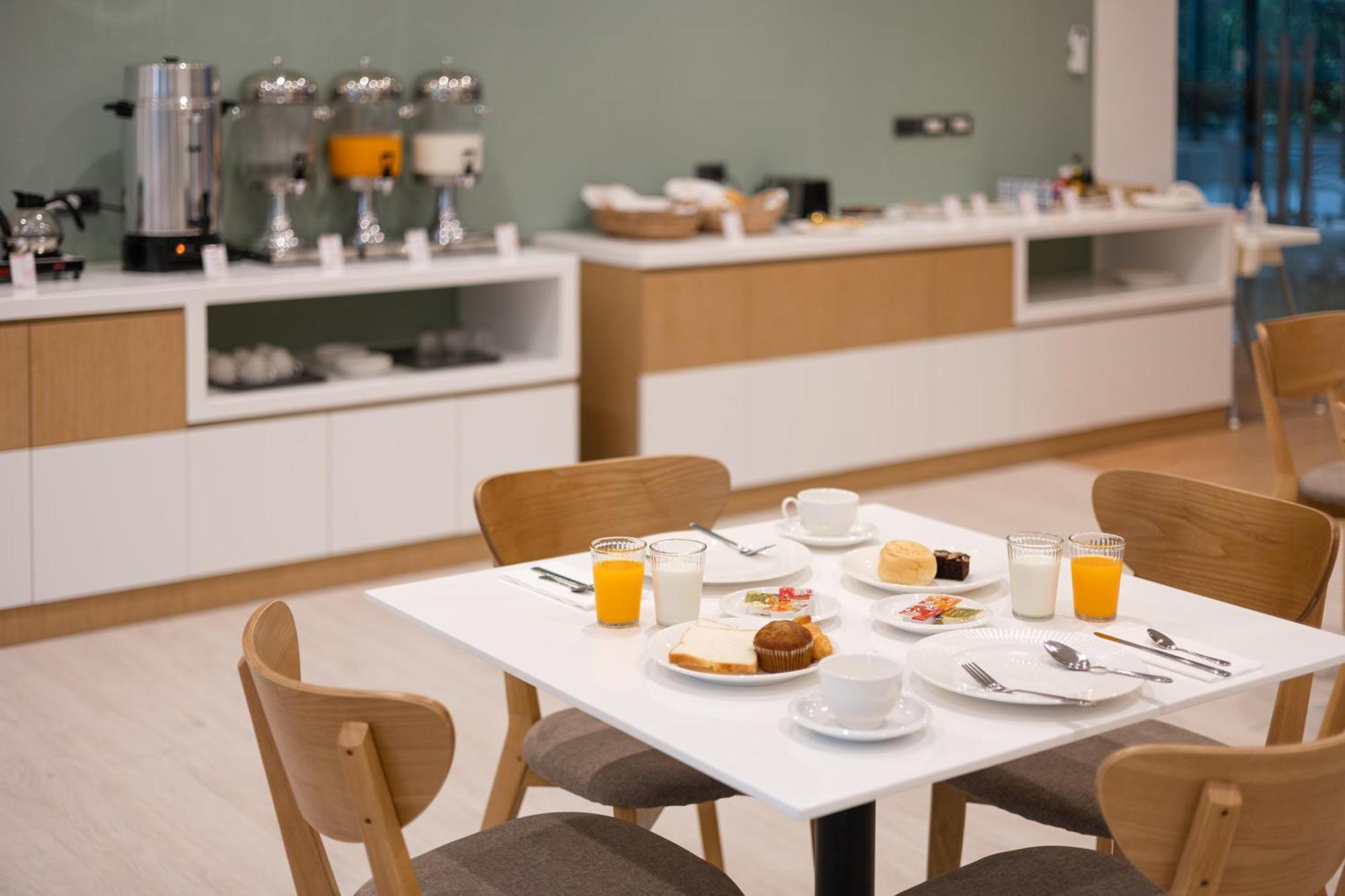 Pure Eleven Hotel Bangkok Makkasan المظهر الخارجي الصورة